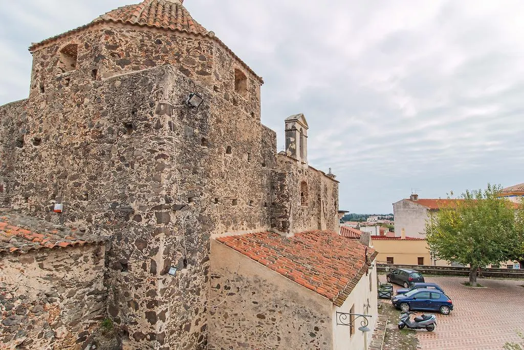 Residenza Maria Antonia - Historical Suite Orosei Apartment