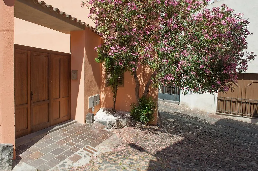 Residenza Maria Antonia - Historical Suite Orosei 0*,  Italien