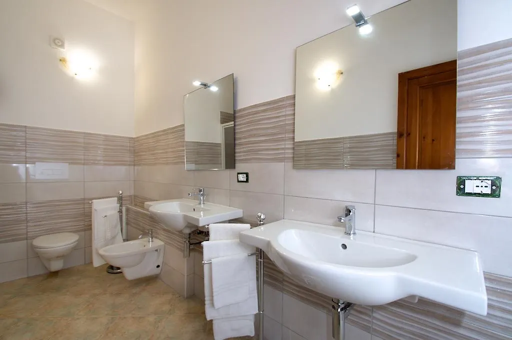Residenza Maria Antonia - Historical Suite Orosei Apartment