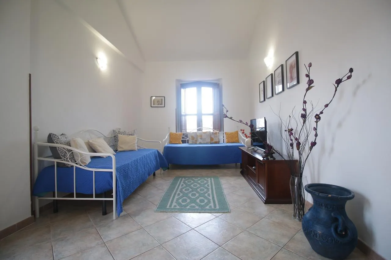 Residenza Maria Antonia - Historical Suite Orosei 0*,